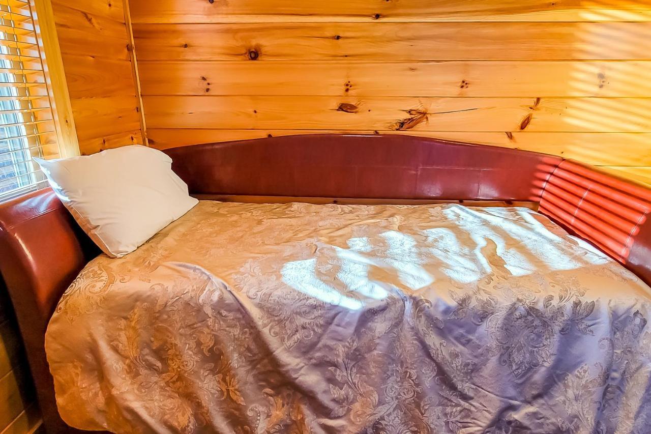 3 Lazy Bears Chalet Gatlinburg Dış mekan fotoğraf